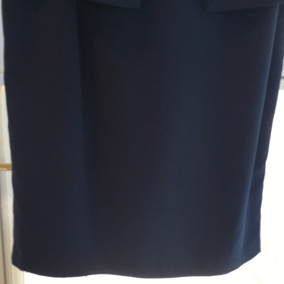 Two piece navy blue suit. - Picture 4 of 4